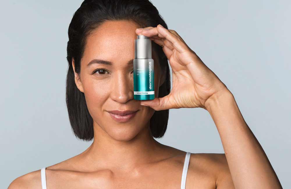 Jak powinna wyglądać odpowiednia pielęgnacja cery tłustej?