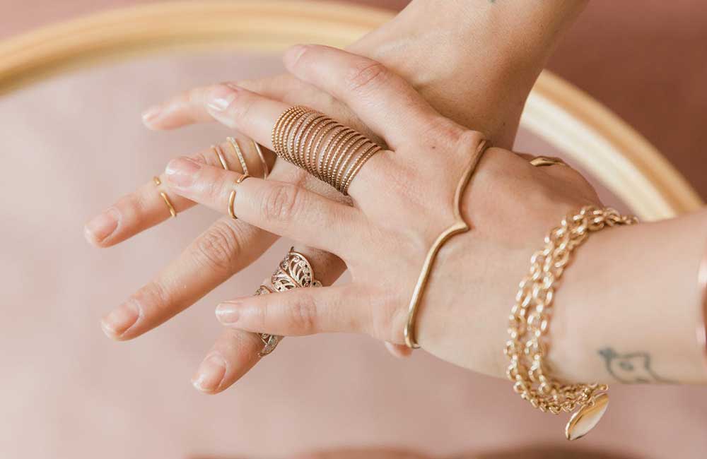 Sekrety wyboru idealnej biżuterii złotej